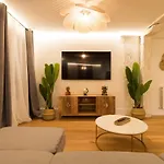Arriaga Apartmán *
